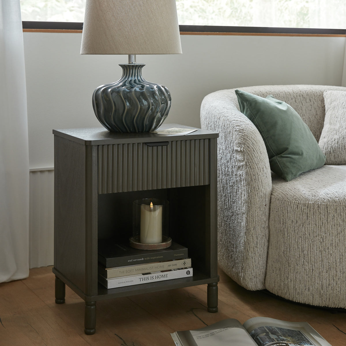 Veyla Ceramic Table Lamp